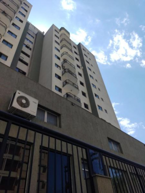 Apartamento para até 6 pessoas no Guarujá perto de tudo!